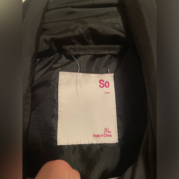 Black puffer vest - Picture 2 of 2